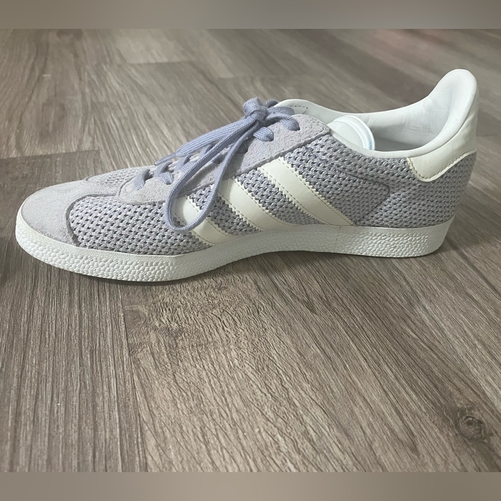 EUC Adidas Shoes in Lavender - SIZE 8.5
